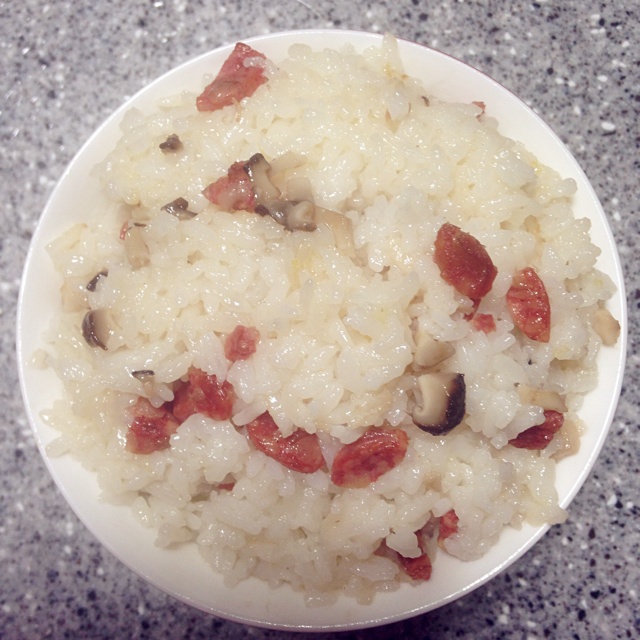 电饭锅版香菇腊肠饭