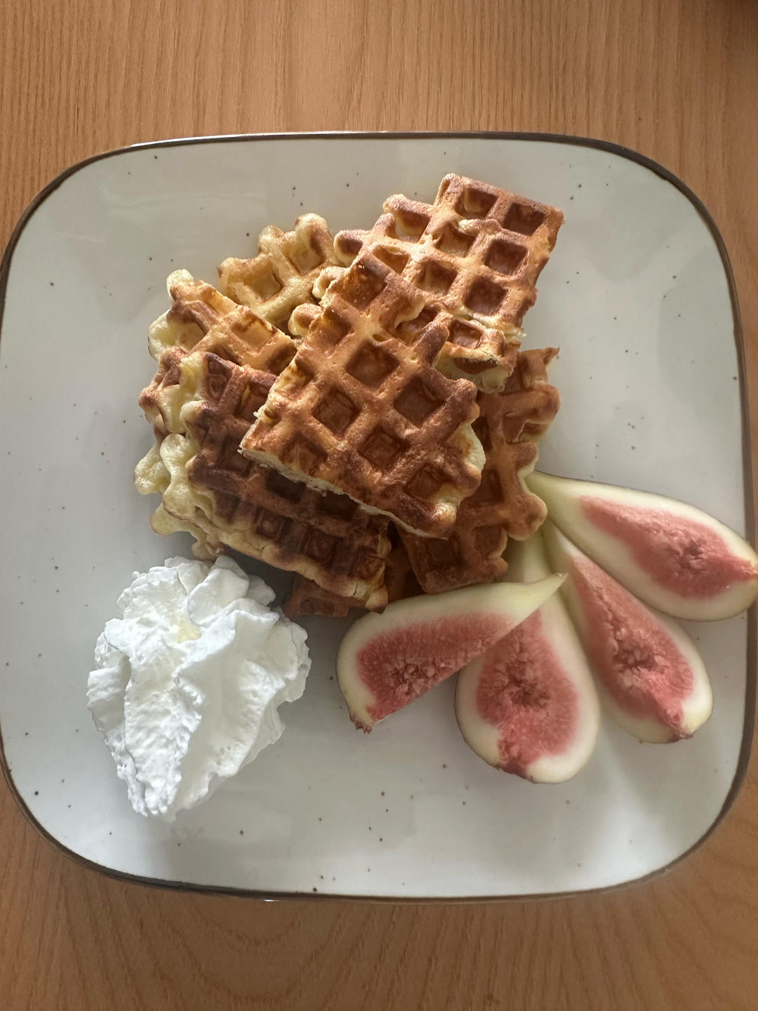 解密配方 | 咖啡店热卖外脆里软华夫饼🧇