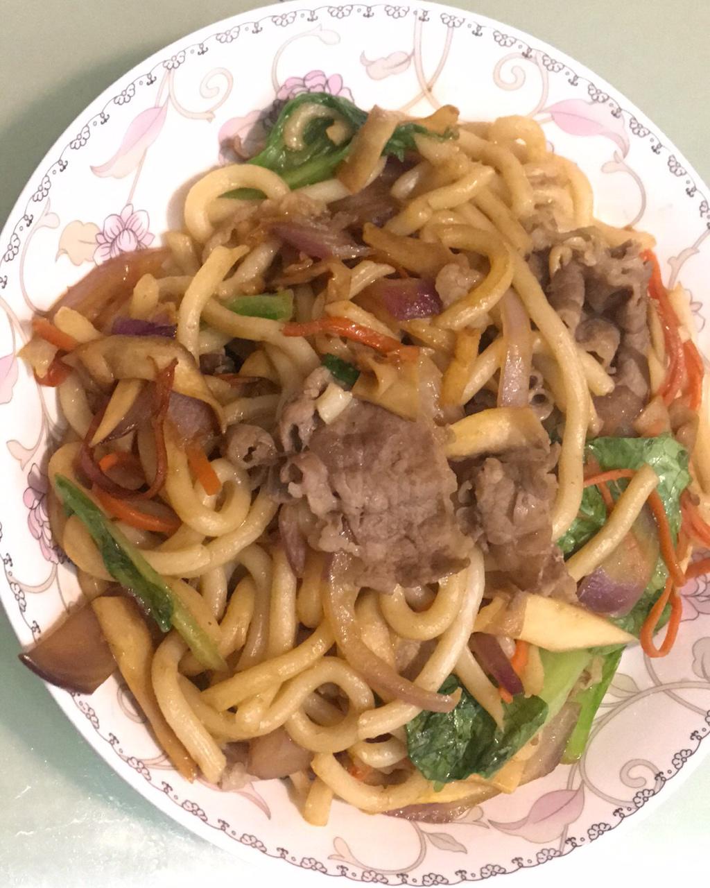 萤火之森hope做的肥牛炒乌冬