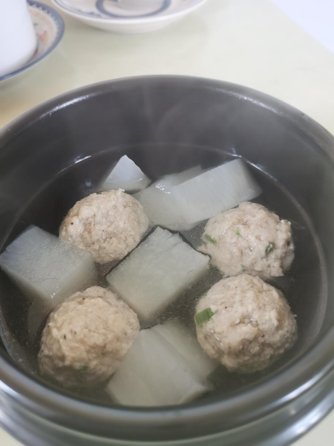 牛肉丸子萝卜汤，简单易做的鲜美味道