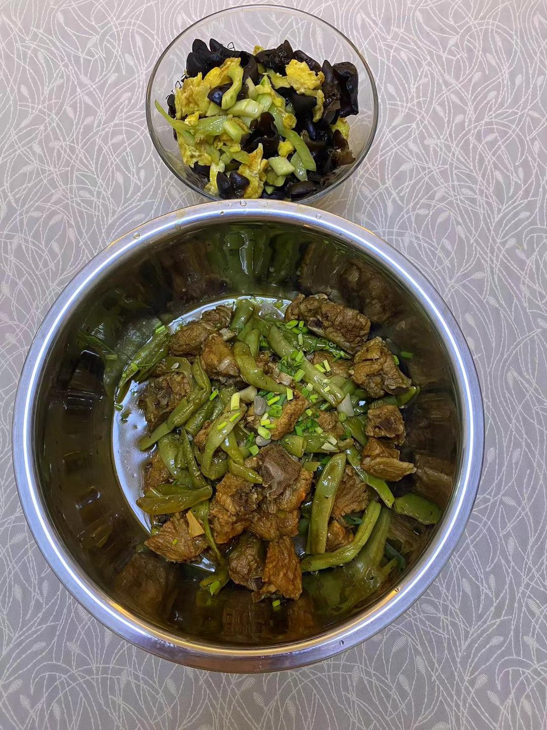 东北四大炖的排骨炖豆角