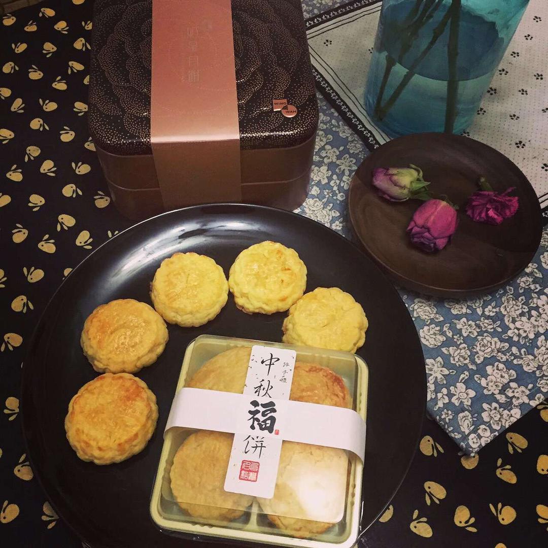 还原半岛奶黄月饼