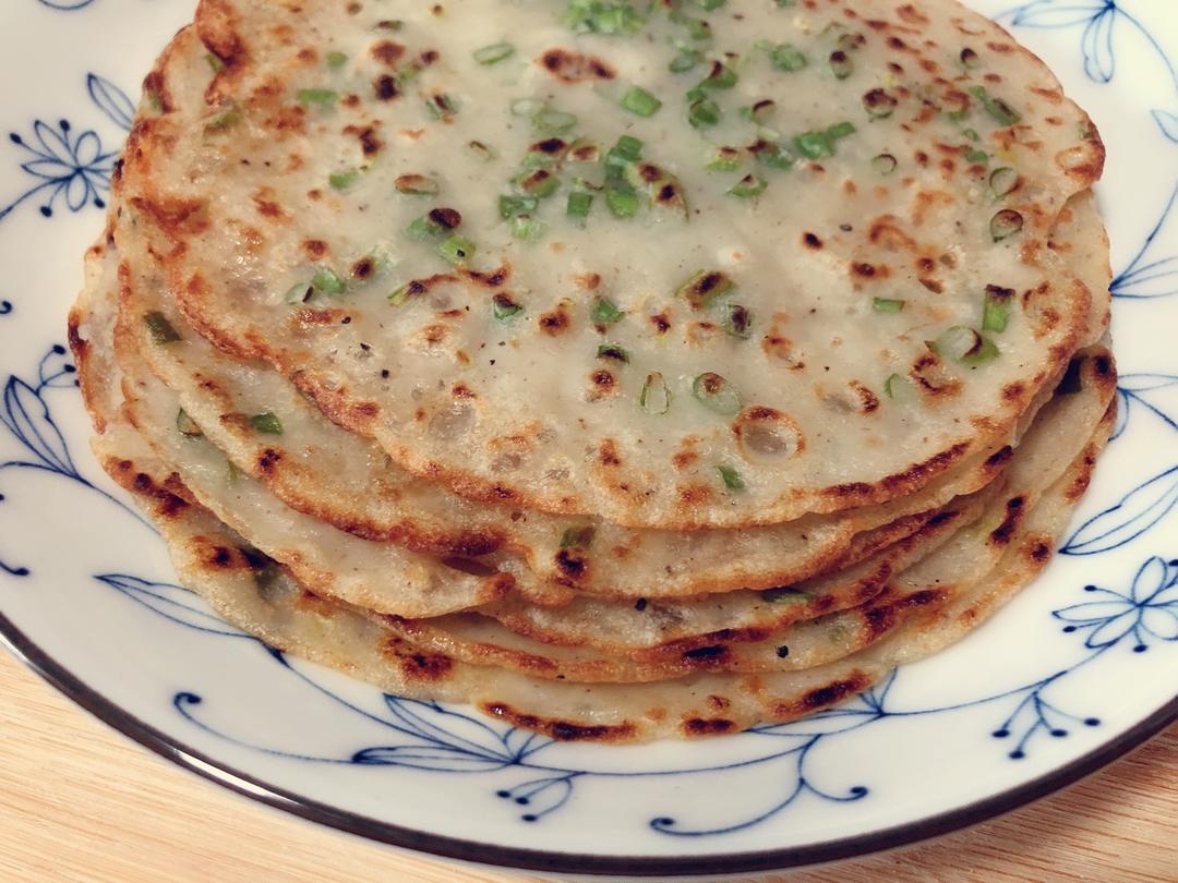 超级绵酥 无需和面-蒜香葱油饼／手抓饼（附详细步骤）凉了也不会硬哦！