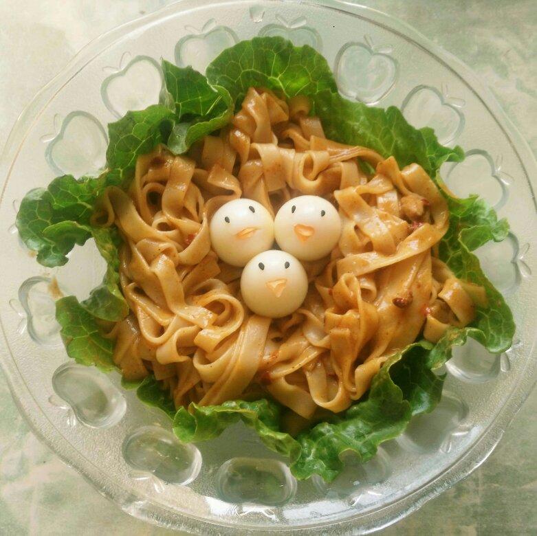 饥饿的小鸟面条