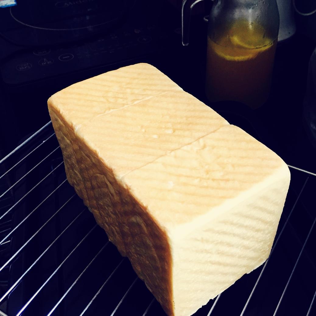 奶油吐司，鲜奶奶油嫩白吐司