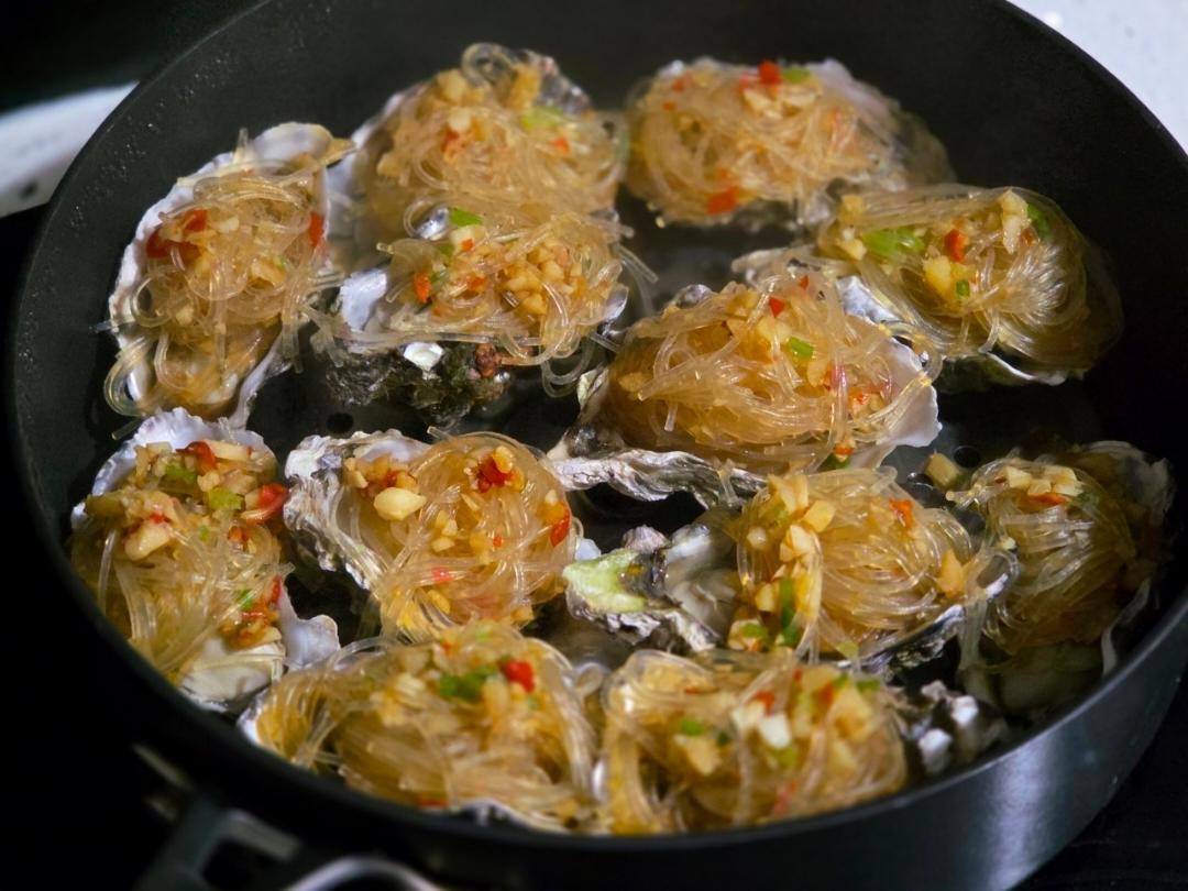蒜蓉粉丝蒸生蚝