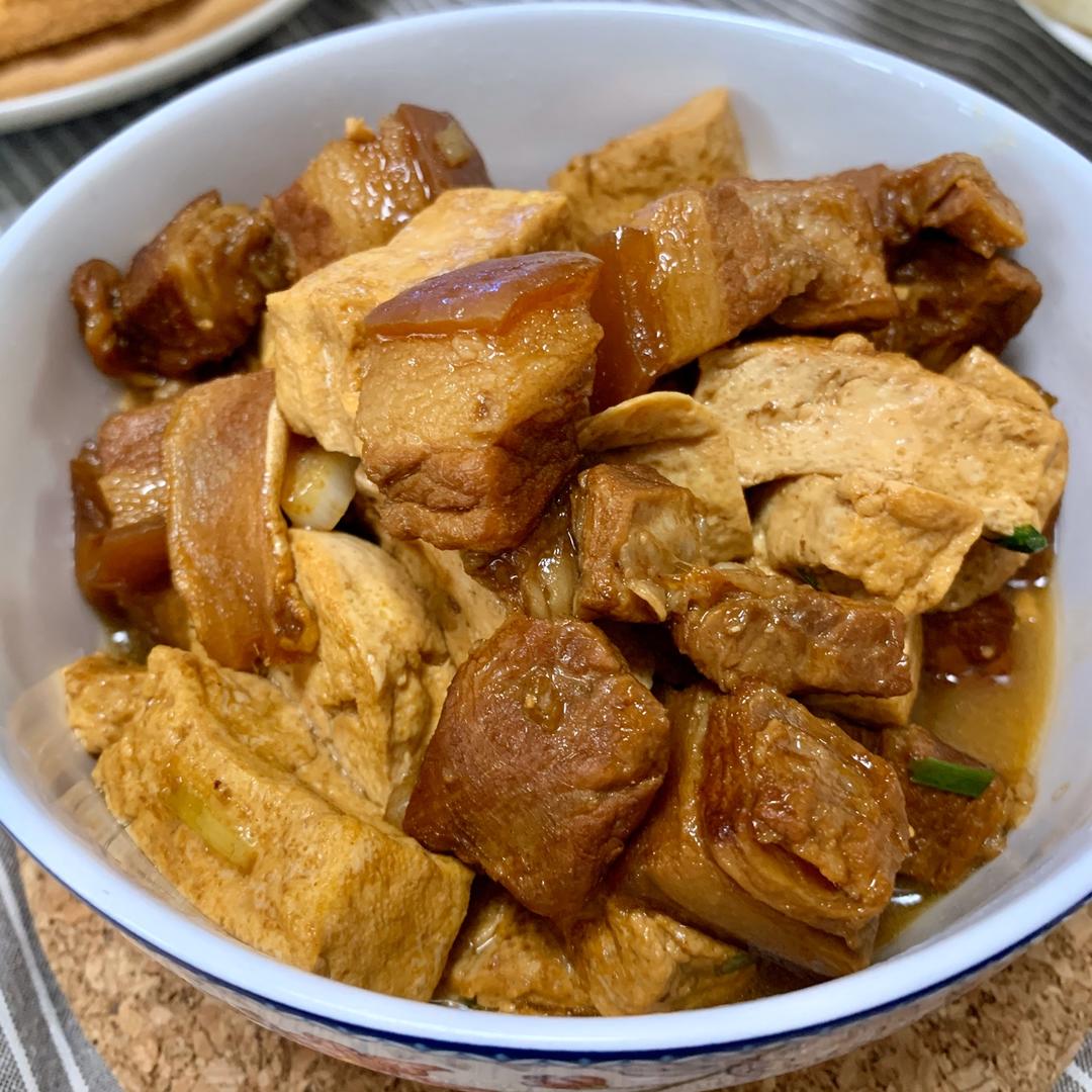 豆腐烧肉（一道豆腐比肉好吃的红烧肉）