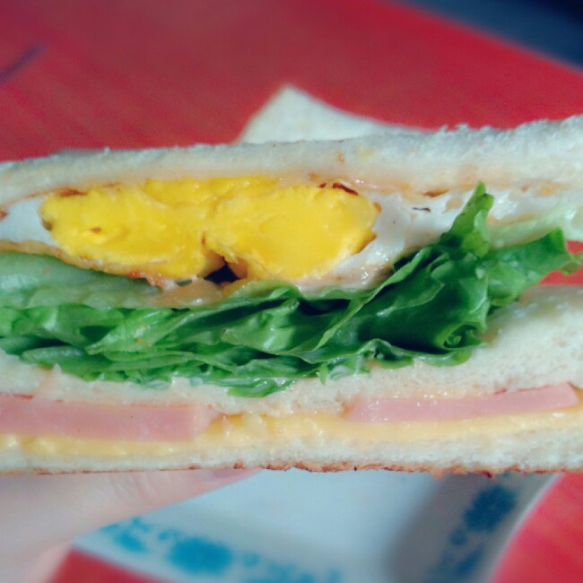 火腿芝士蛋三文治