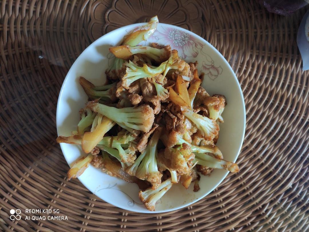老丁的私房菜-干锅花菜