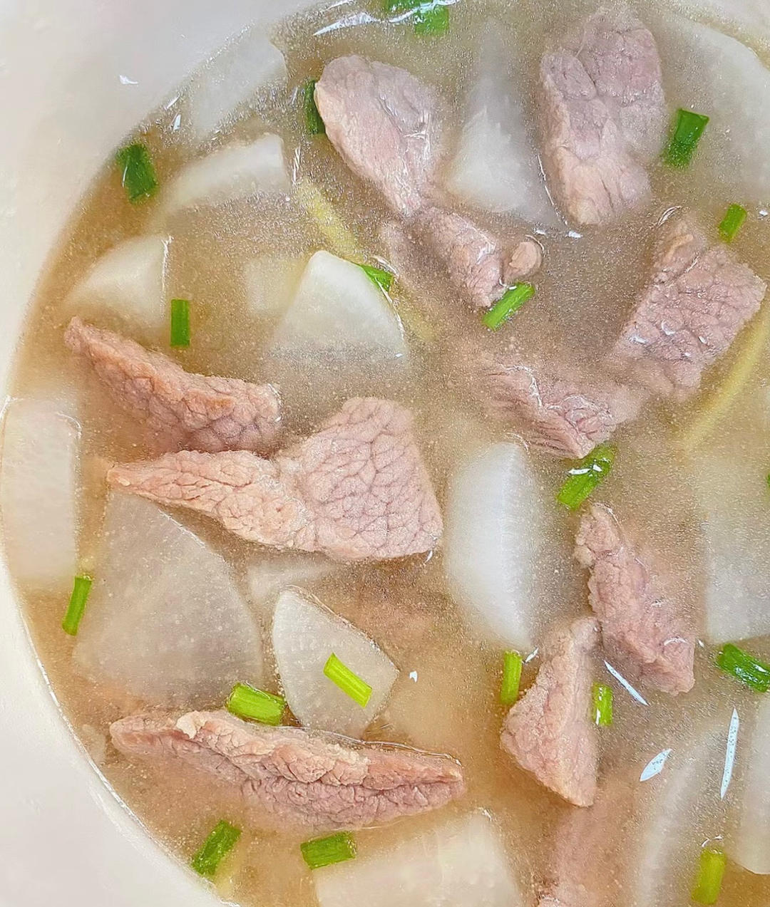 萝卜肉片汤