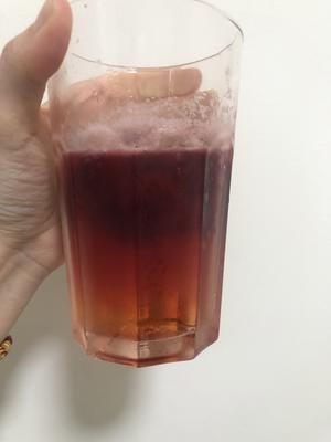 简单易做的夏日微醺冰饮—葡萄冰梅子酒的做法 步骤4