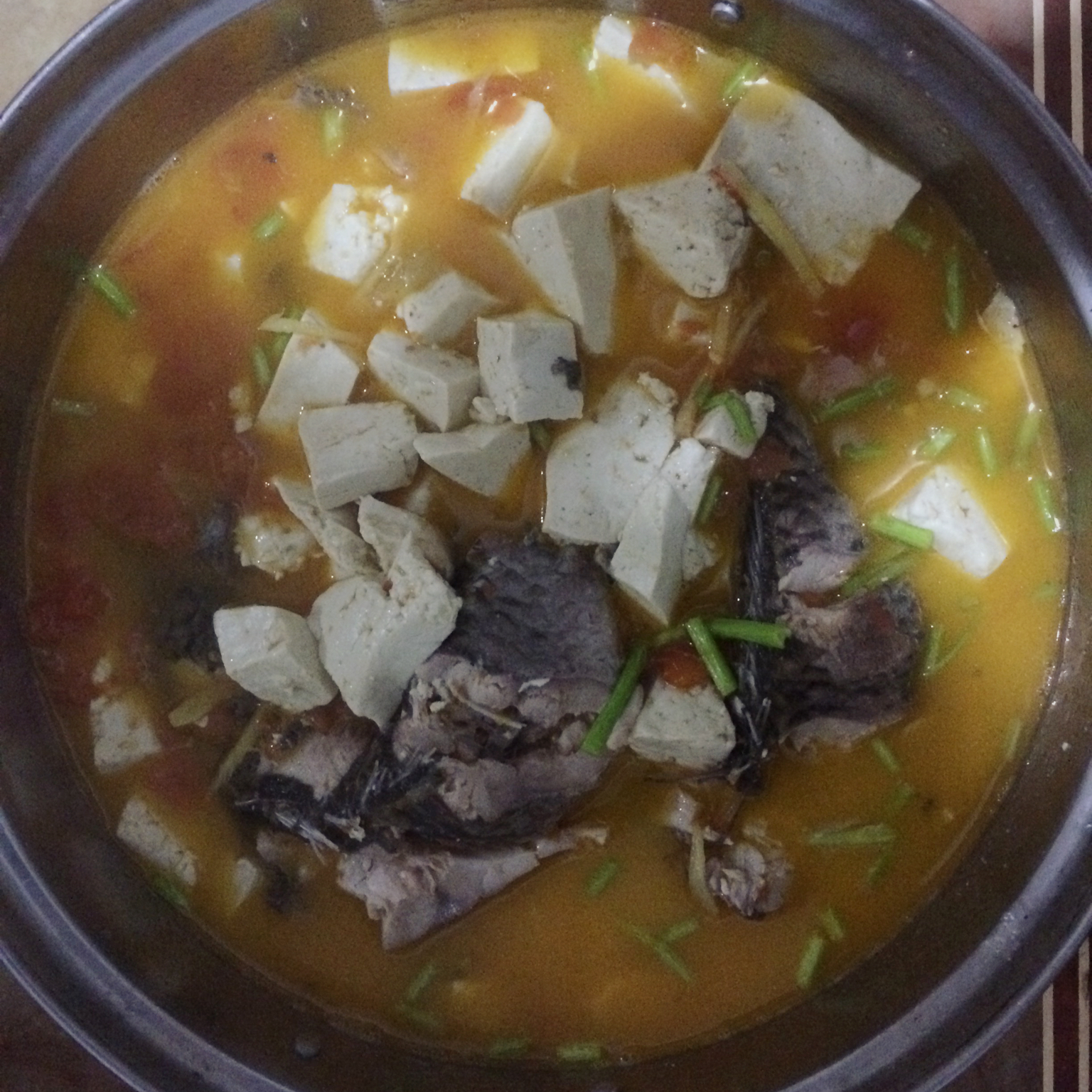番茄豆腐炖鲫鱼