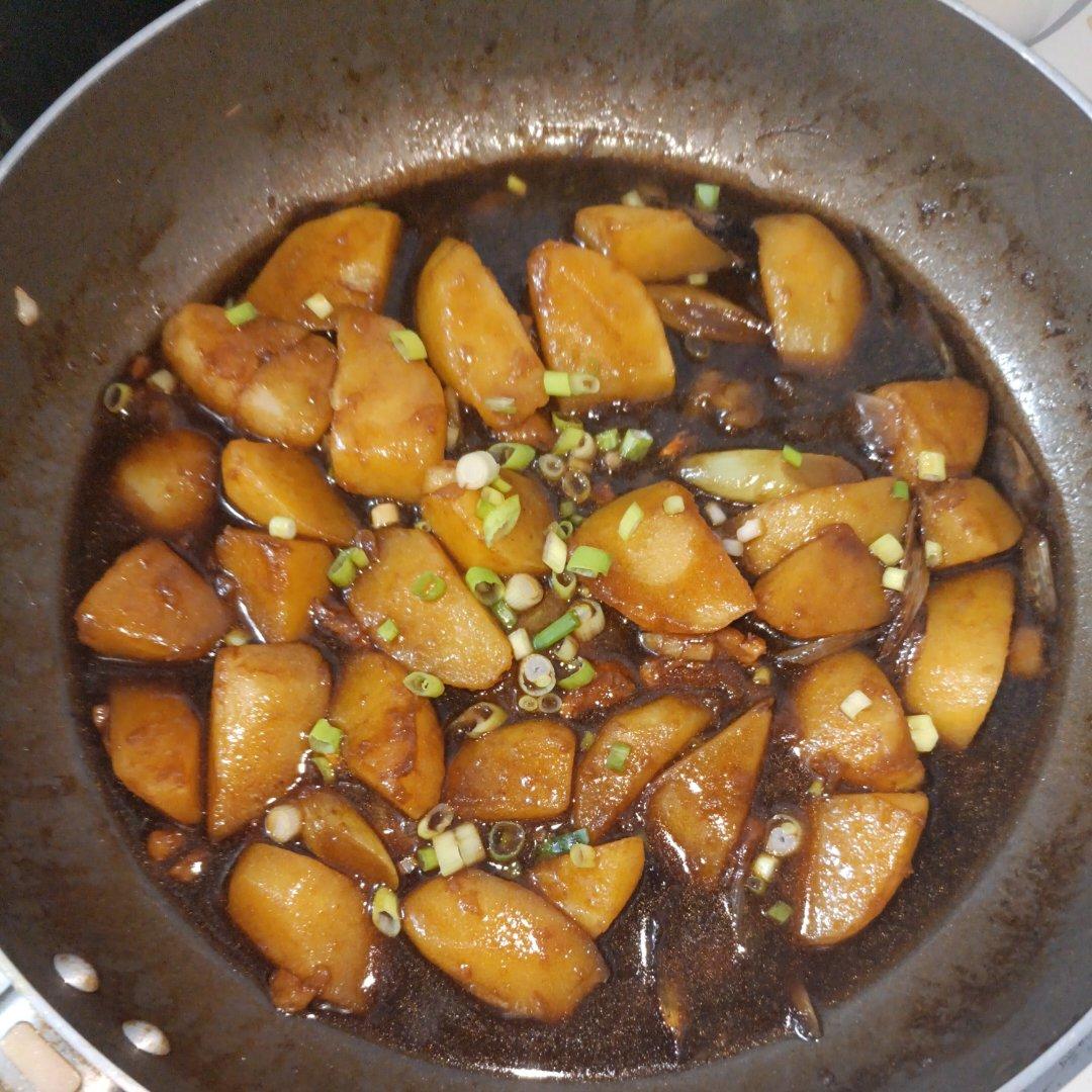 软糯好吃的红烧土豆