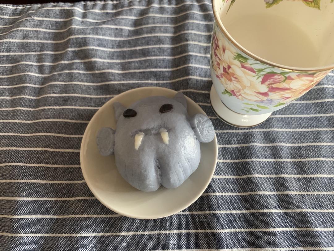 蝶豆花卡通馒头小怪兽（原创）