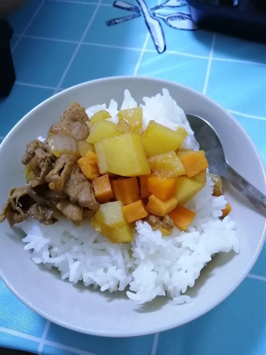 好吃到舔碗底的土豆肥牛拌饭