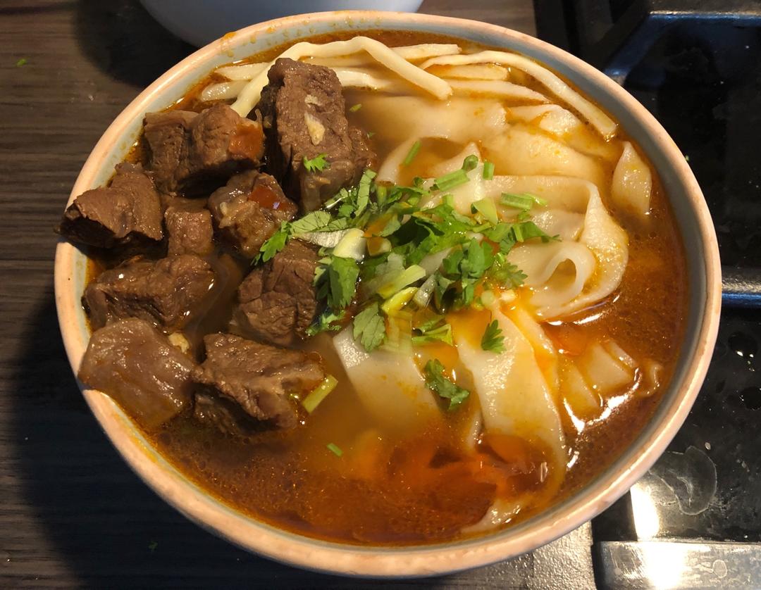 销魂红烧牛肉面