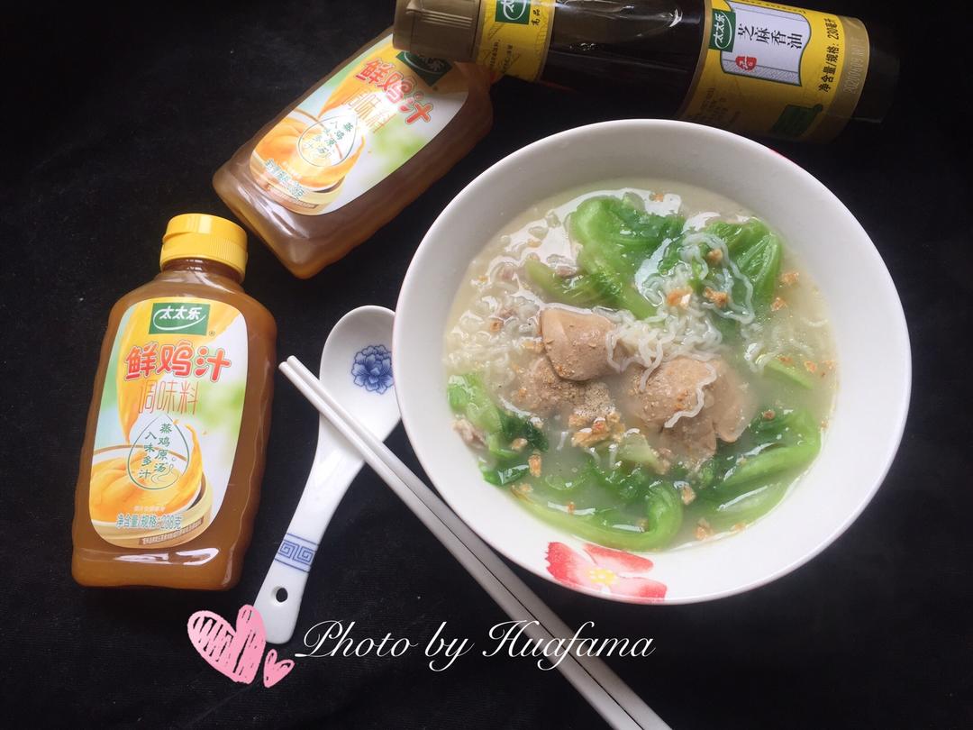 鸡汁米粉汤＋太太乐鲜鸡汁芝麻香油的做法