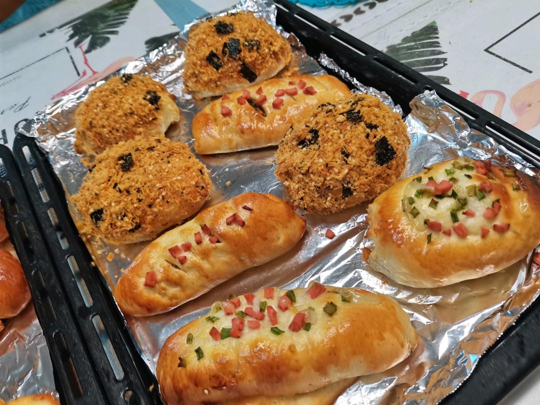 香葱火腿肉松面包