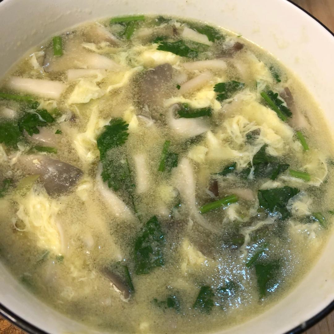 减脂期的蘑菇鸡蛋汤