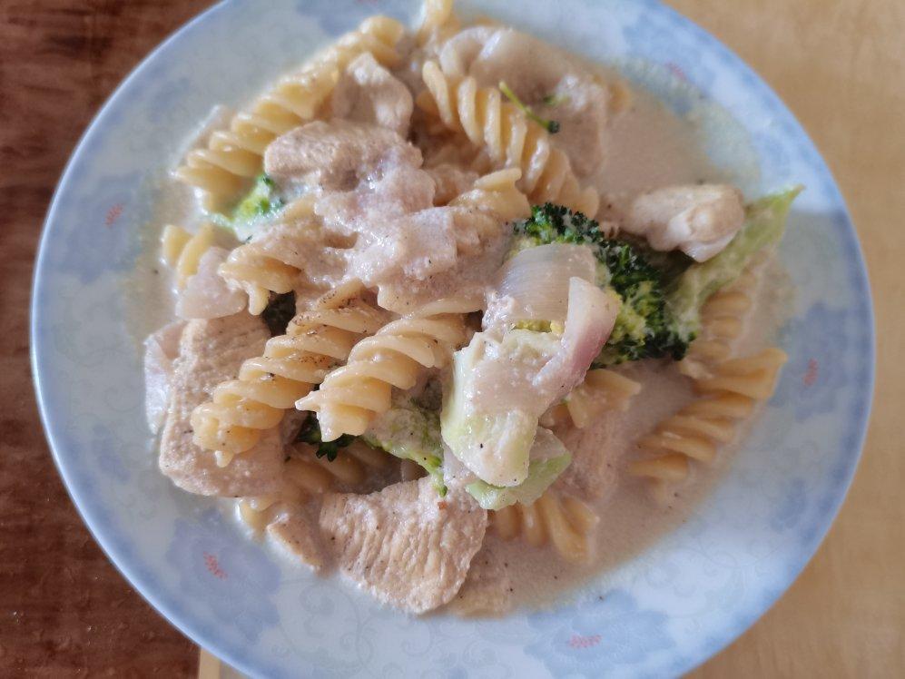 ⚠️只用一个锅的减脂餐🍝减脂期也能吃的 芝士鸡胸肉西兰花意大利面