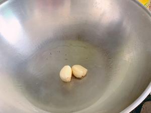 快手松花蛋苋菜汤的做法 步骤2