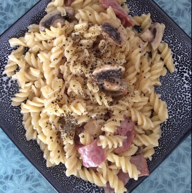 奶油蘑菇意面