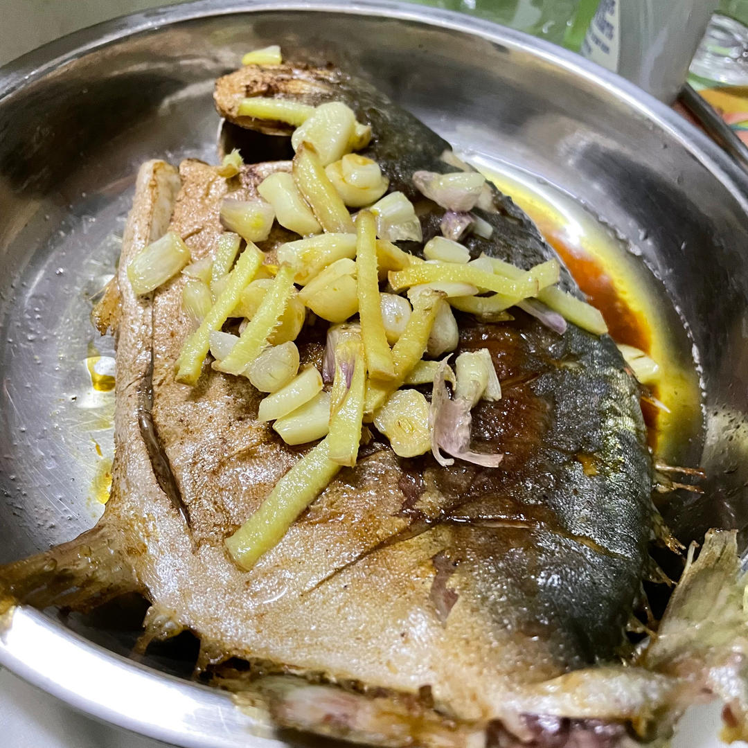 干煎金鲳鱼