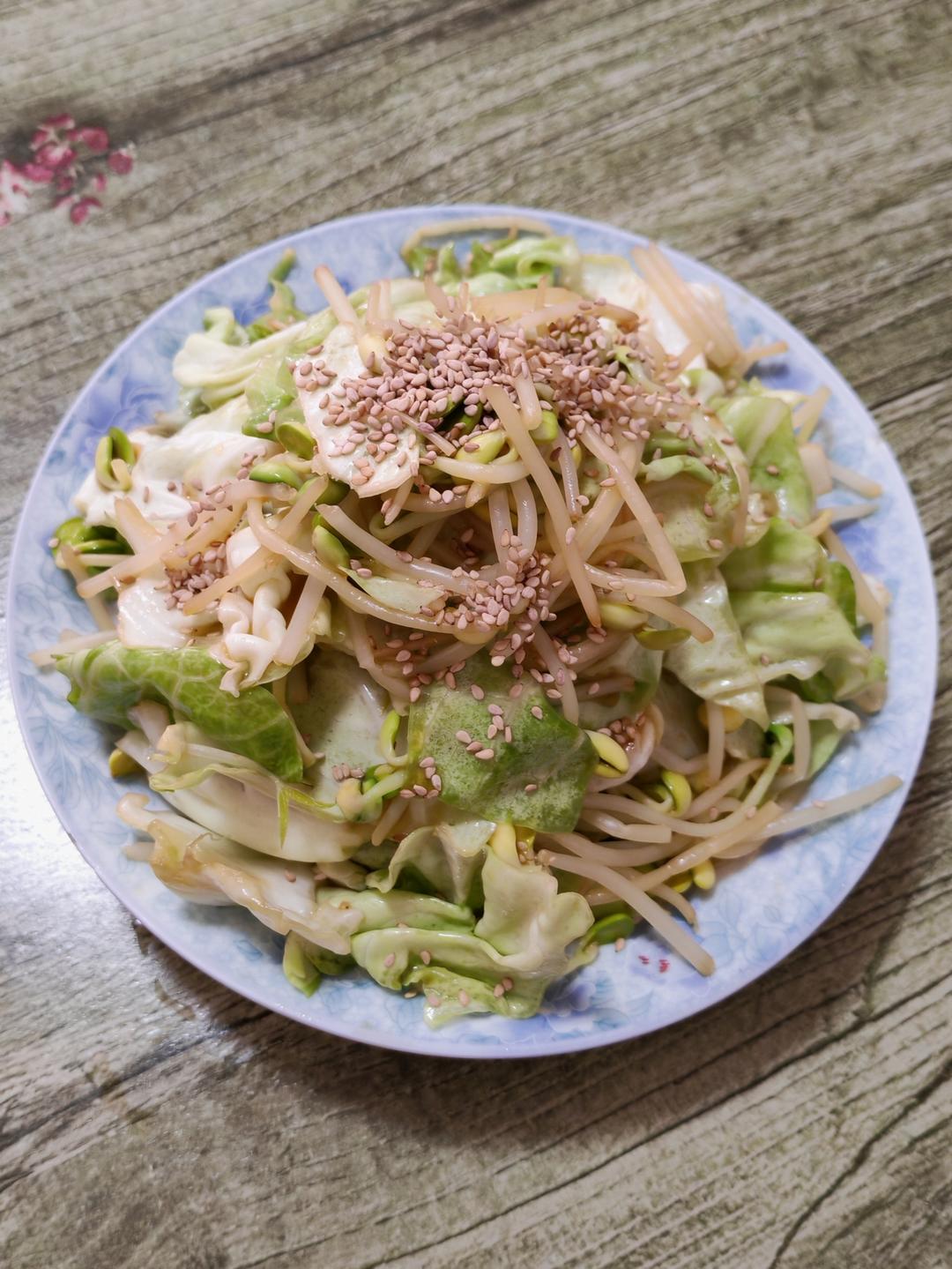 凉拌豆芽卷心菜