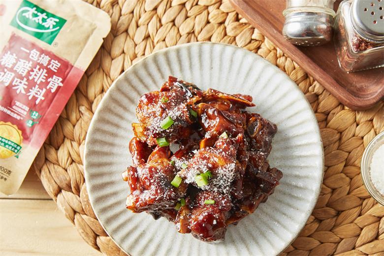 椰丝糖醋排骨的做法
