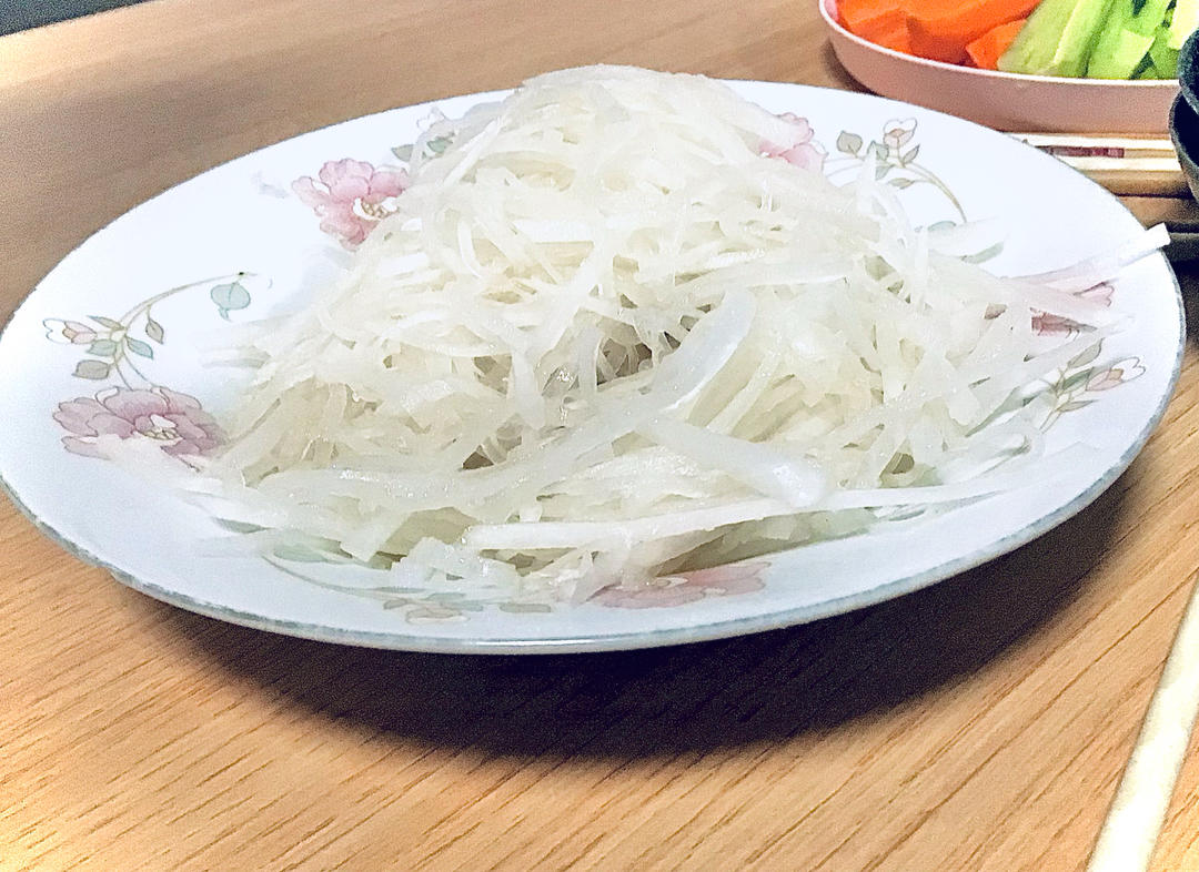凉拌香糖醋白萝卜丝！