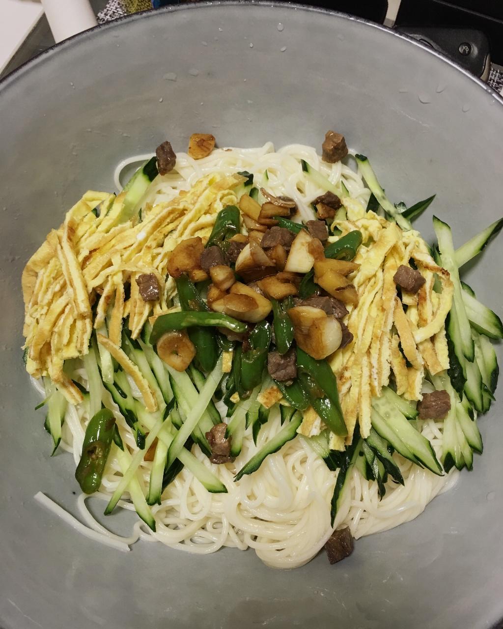 黄瓜鸡蛋丝凉面（可加炒码）