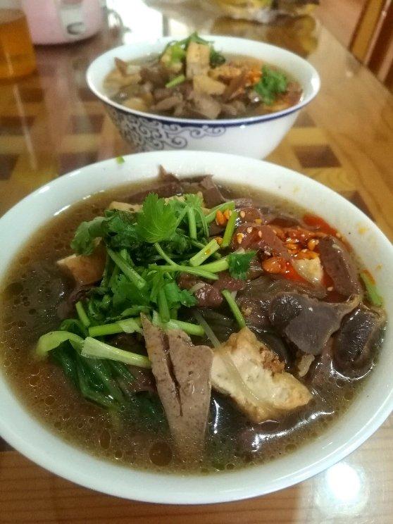 鸭血粉丝汤