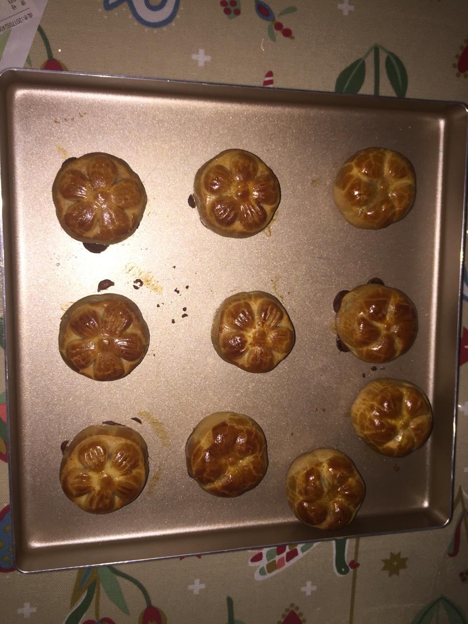 广式月饼—蛋黄莲蓉月饼