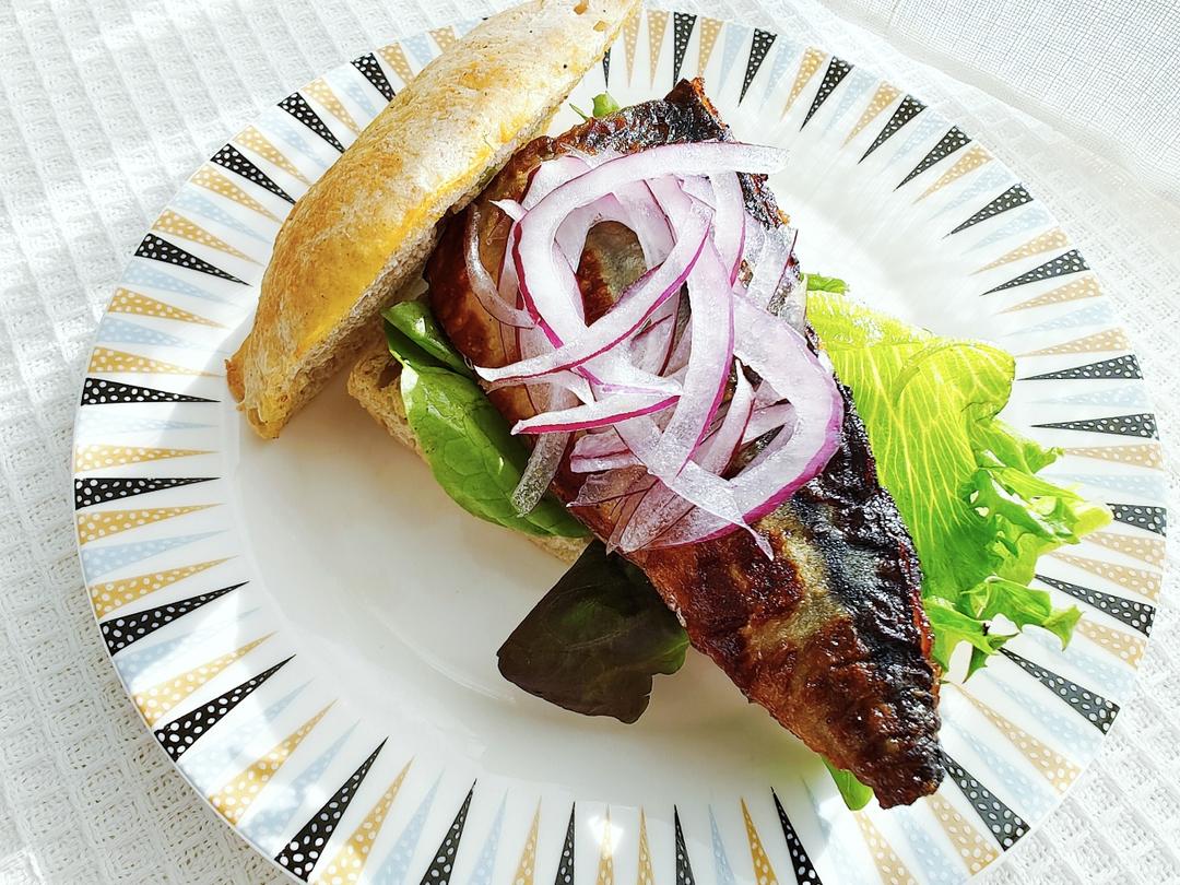 挪威海产丨柠檬味噌青花鱼三明治的做法