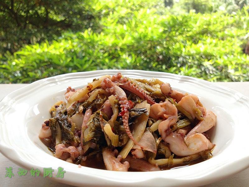 鱿鱼须炒咸菜的做法