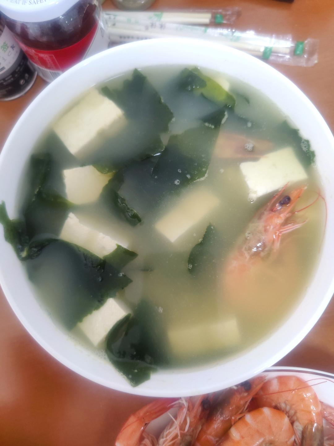 减脂晚餐🎊裙带菜豆腐汤