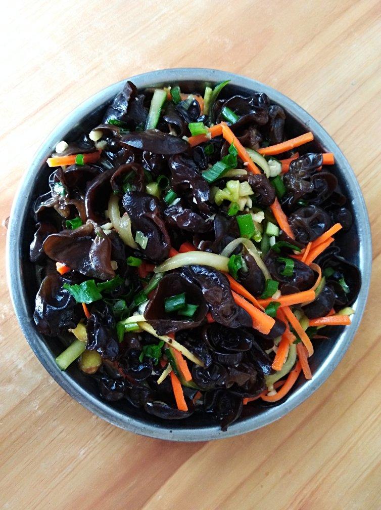 凉拌黑木耳