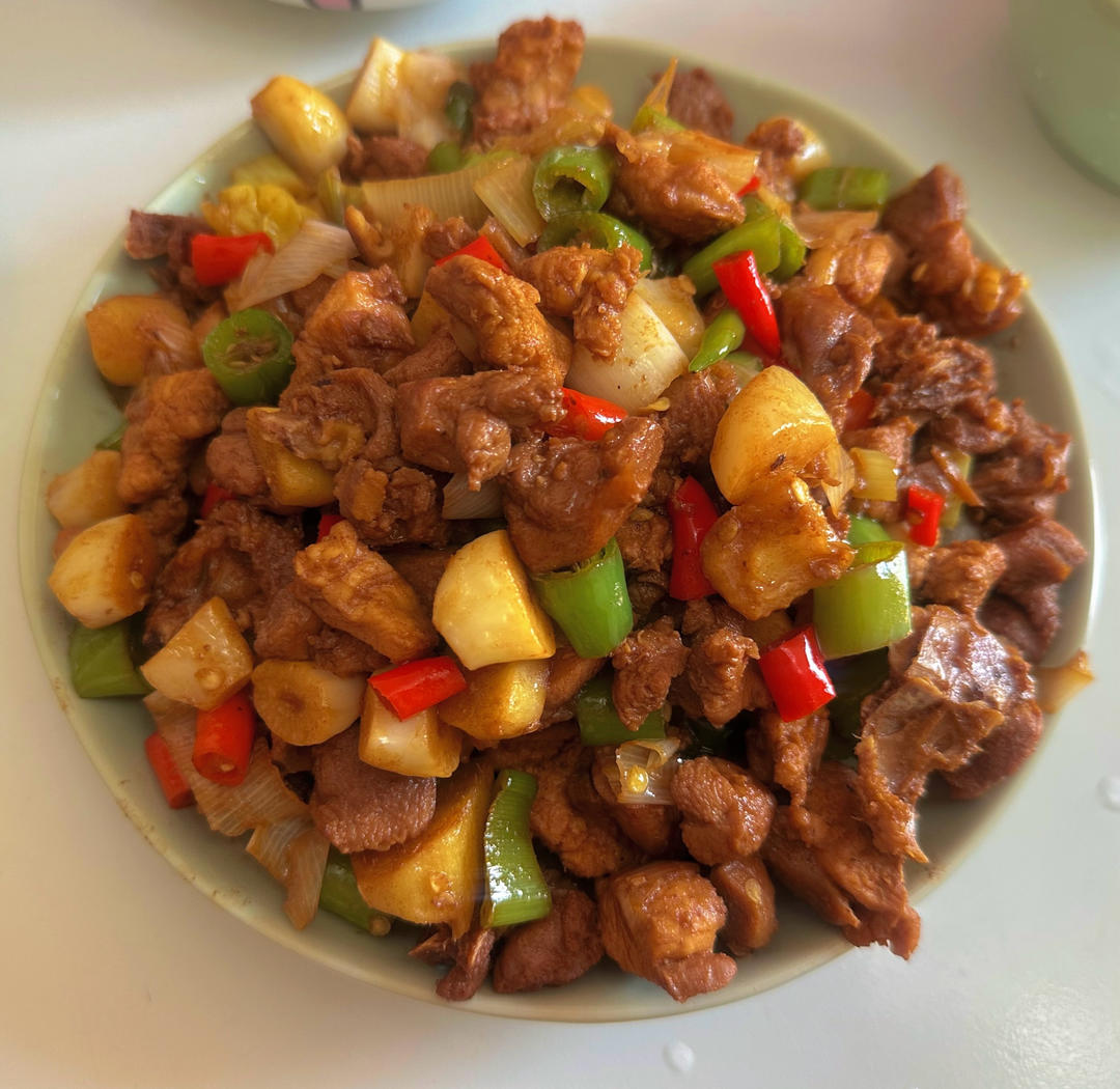 小炒鸡（鲜辣入味很下饭）