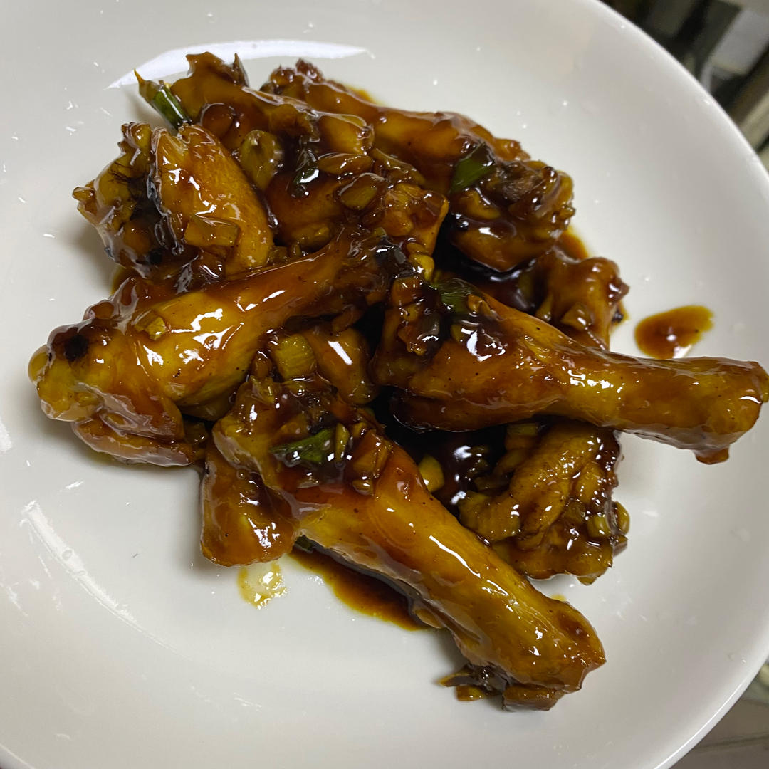 好吃到舔手指的「蒜香蜜汁鸡翅根」👍