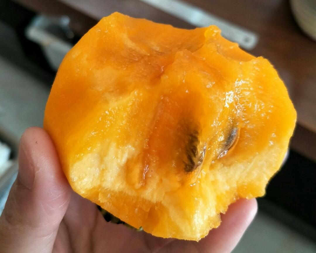 脆甜暖柿子 - 简单不换水