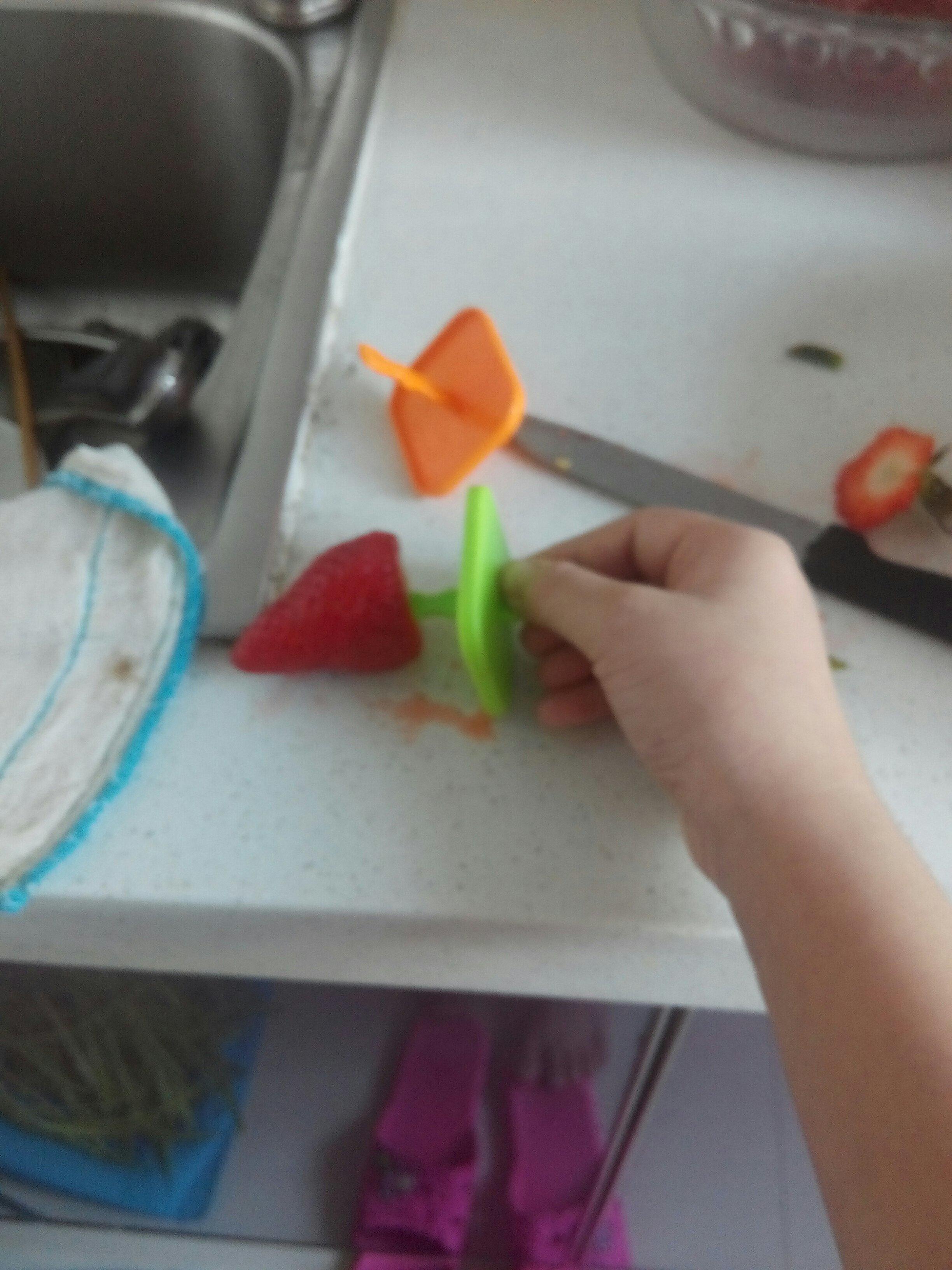 草莓冰冰棒的做法 步骤3