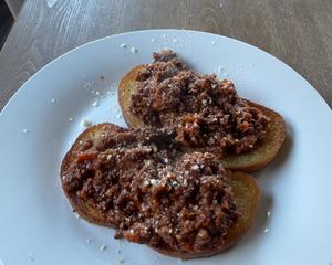 意大利肉酱番茄肉酱➕橄榄油煎法棍面包➕自制番茄罐头➖简易版本BOLOGNESE BRUSCHETTA的做法 步骤9