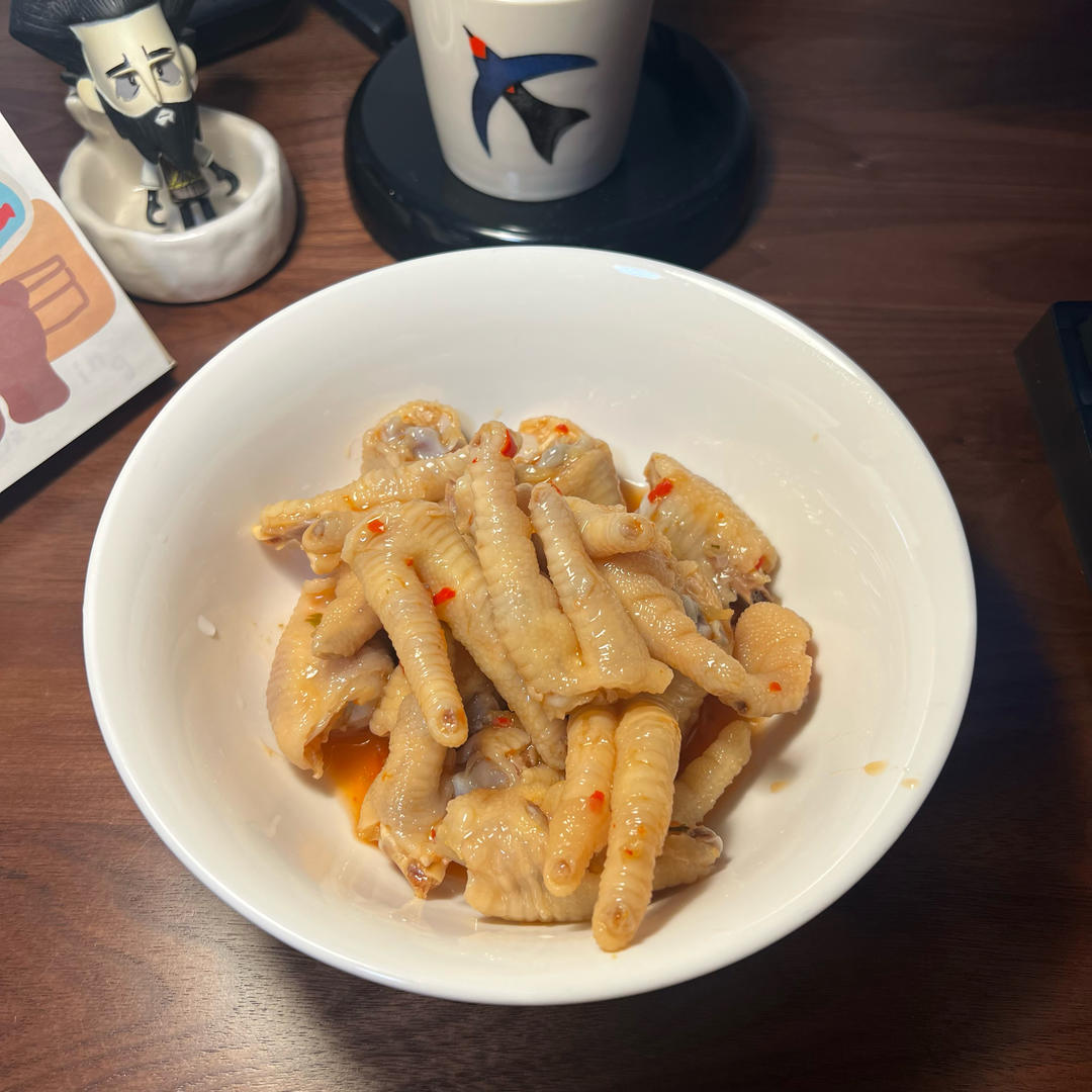 秘制泰式柠檬鸡脚