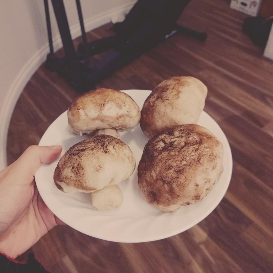蘑菇包（奶黄馅）