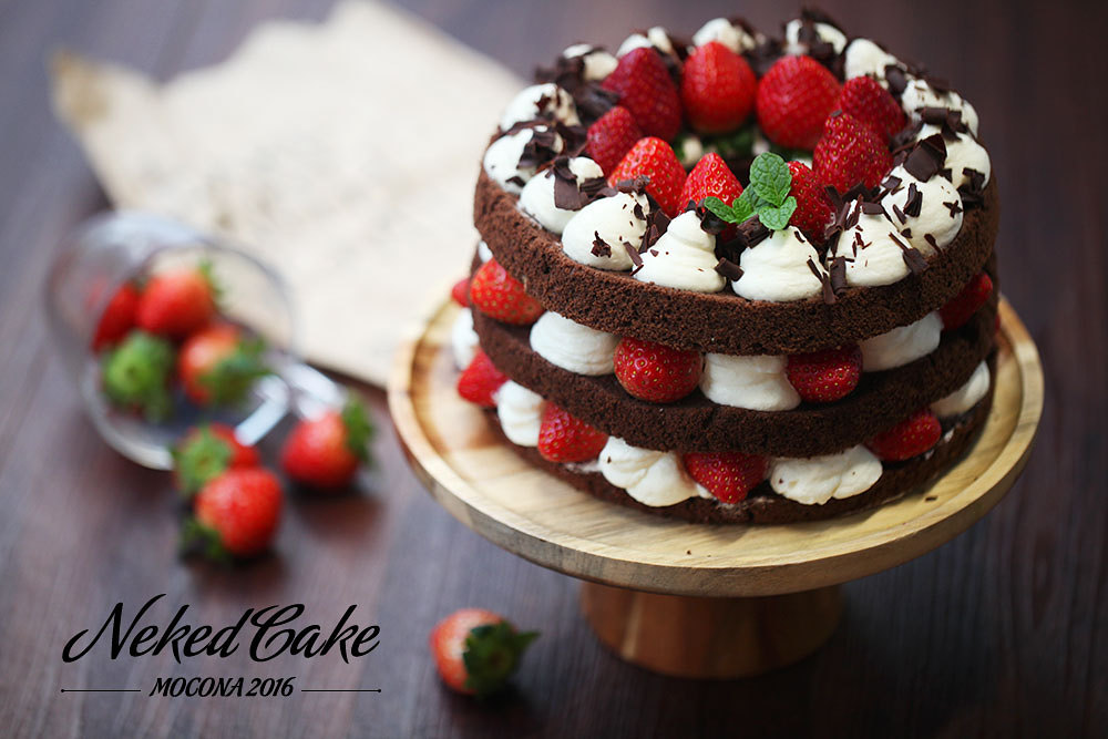 草莓的圆舞曲-巧克力裸蛋糕的做法