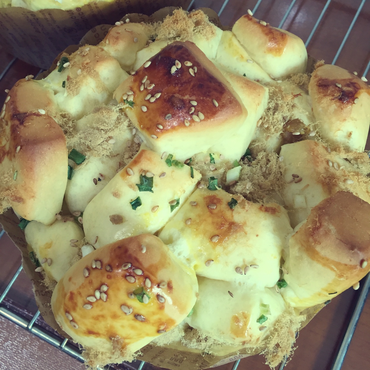 香葱肉松手撕面包