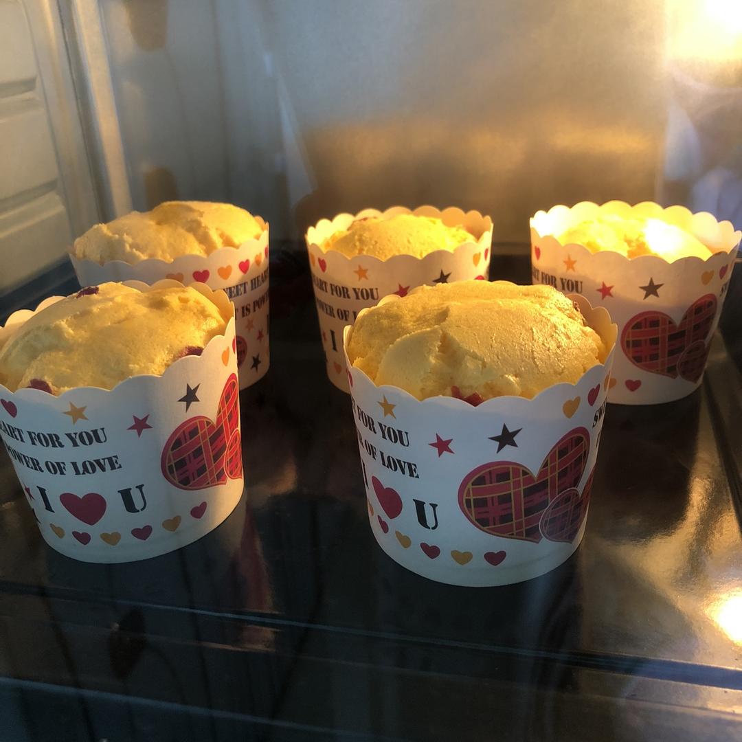 蔓越莓纸杯蛋糕