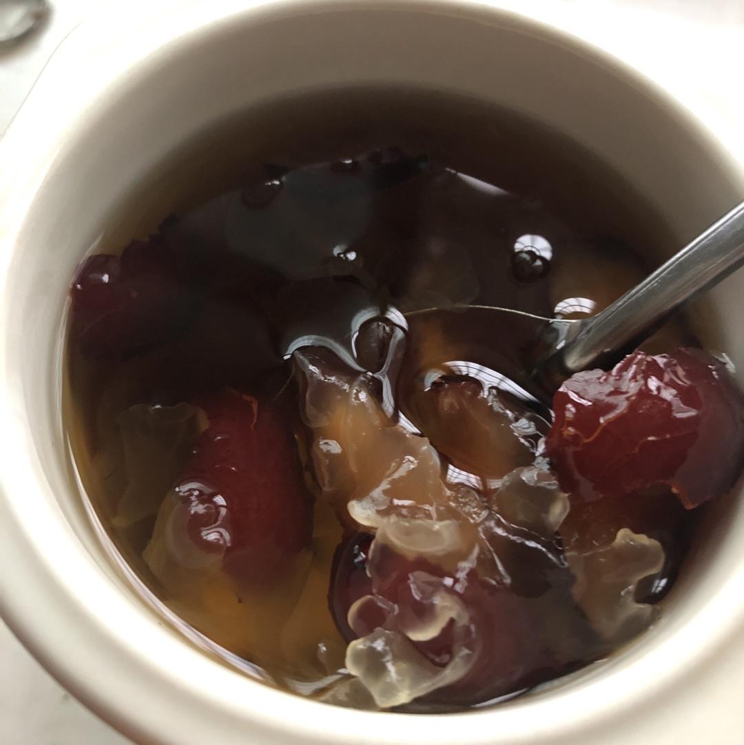 红枣银耳汤