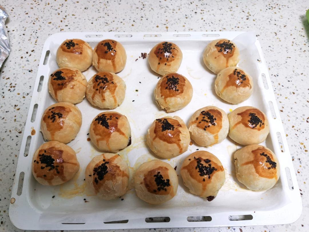 超简单 免揉 酥掉渣的蛋黄酥(超详细附全程视频)不破酥『万能酥皮』