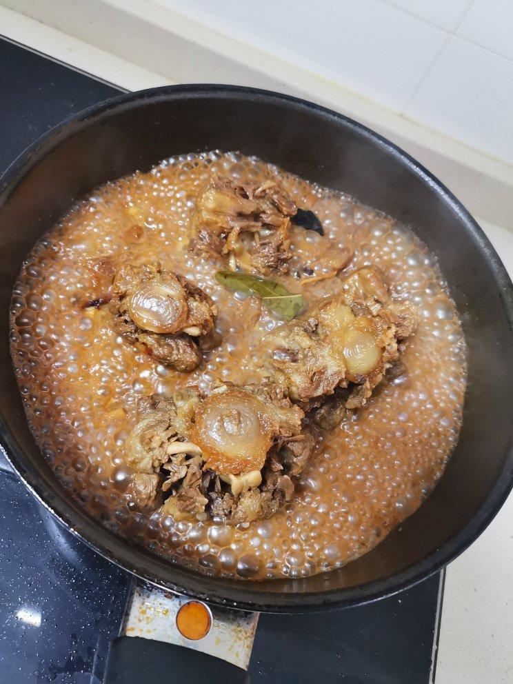 红烧牛尾